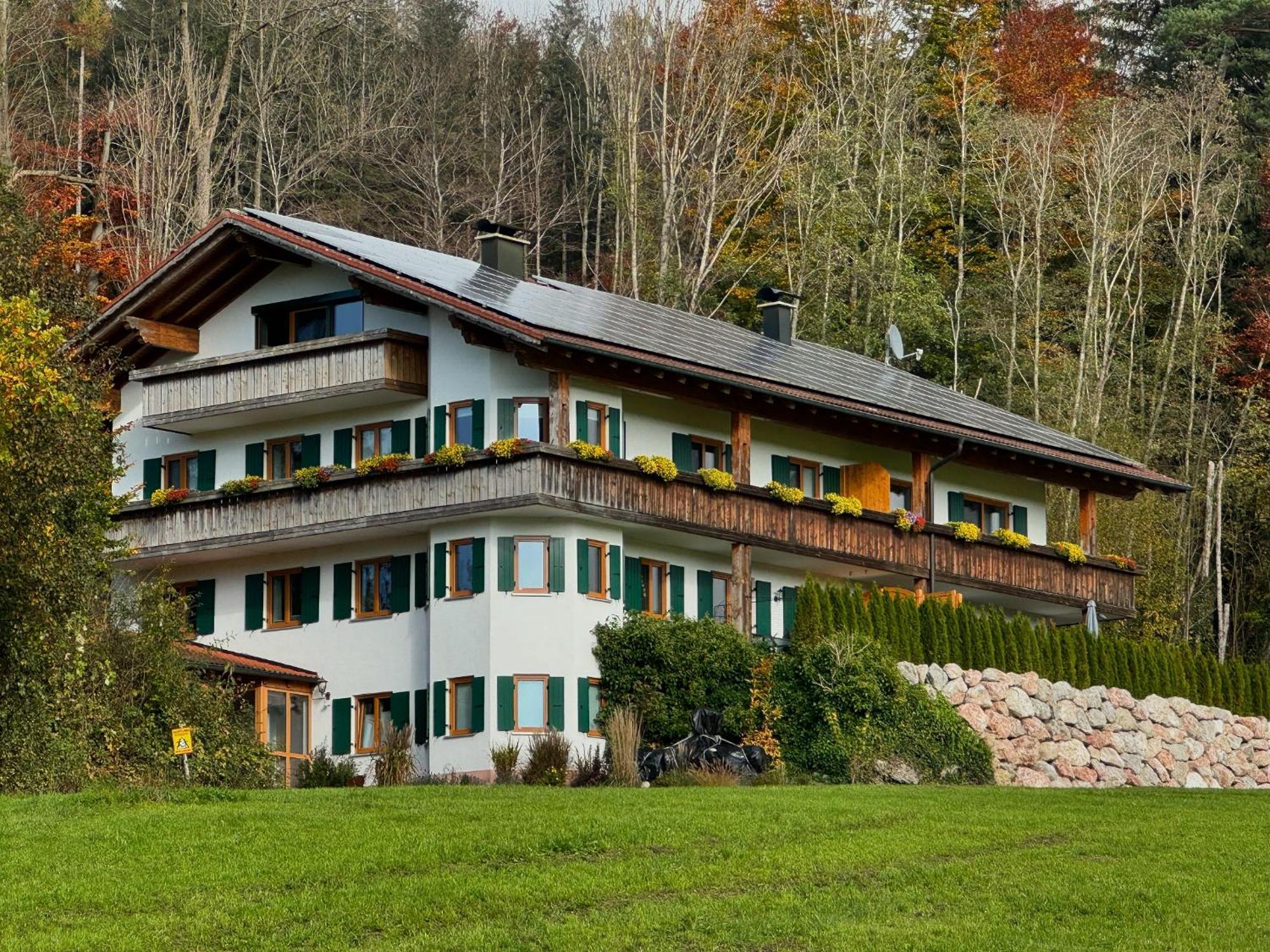 Апартаменты Martin'S Alm Friesenried Экстерьер фото